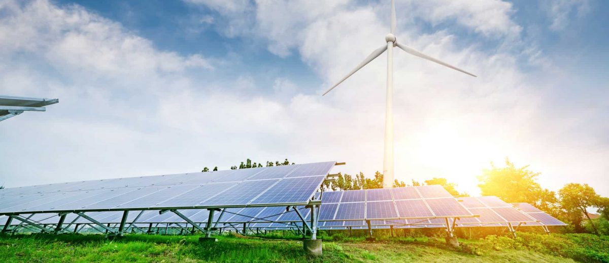 Solaranlage und Windrad