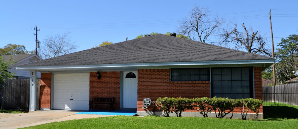 Haus mit einer Garage