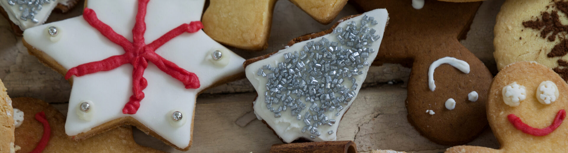 verschiedene Sorten Weihnachtsplätzchen