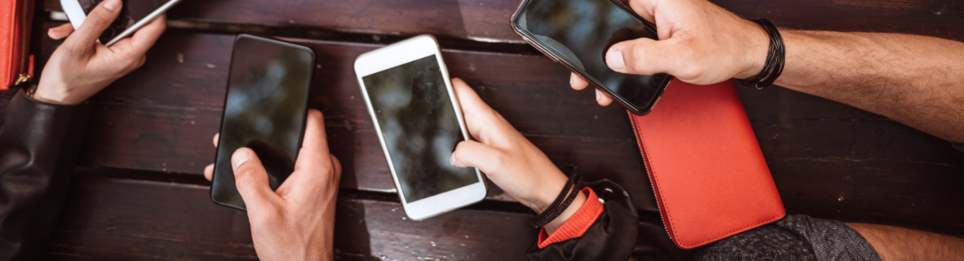smartphone social media